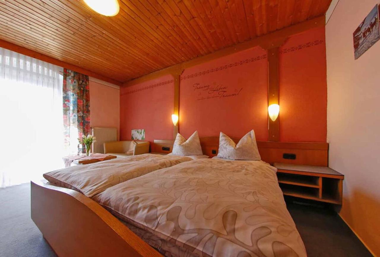 Gasthof-Metzgerei-Pension Schierlitz 林巴赫 外观 照片