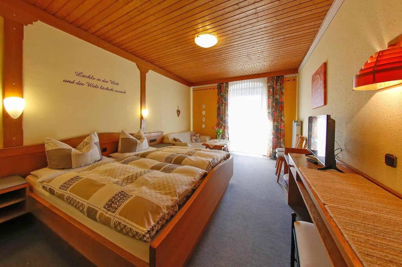 Gasthof-Metzgerei-Pension Schierlitz 林巴赫 外观 照片